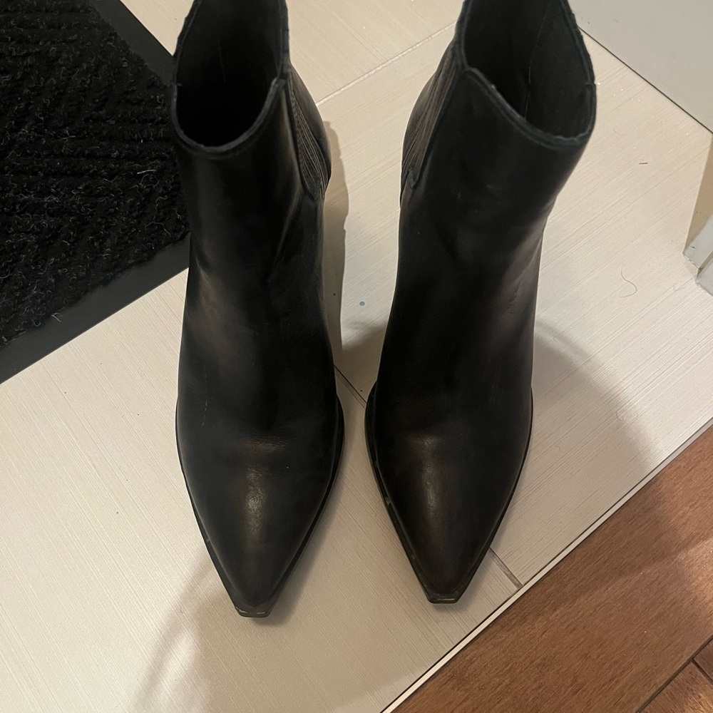 Steve Madden Sleek Black Ankle Booties